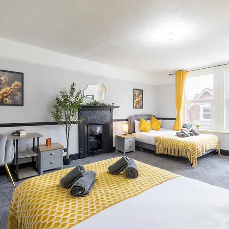 Open Mind Property - 4 Beds & Free Parking Portsmouth Exterior photo
