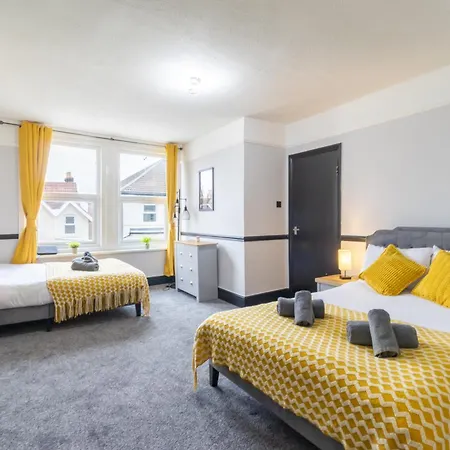 Open Mind Property - 4 Beds & Free Parking Portsmouth Exterior photo