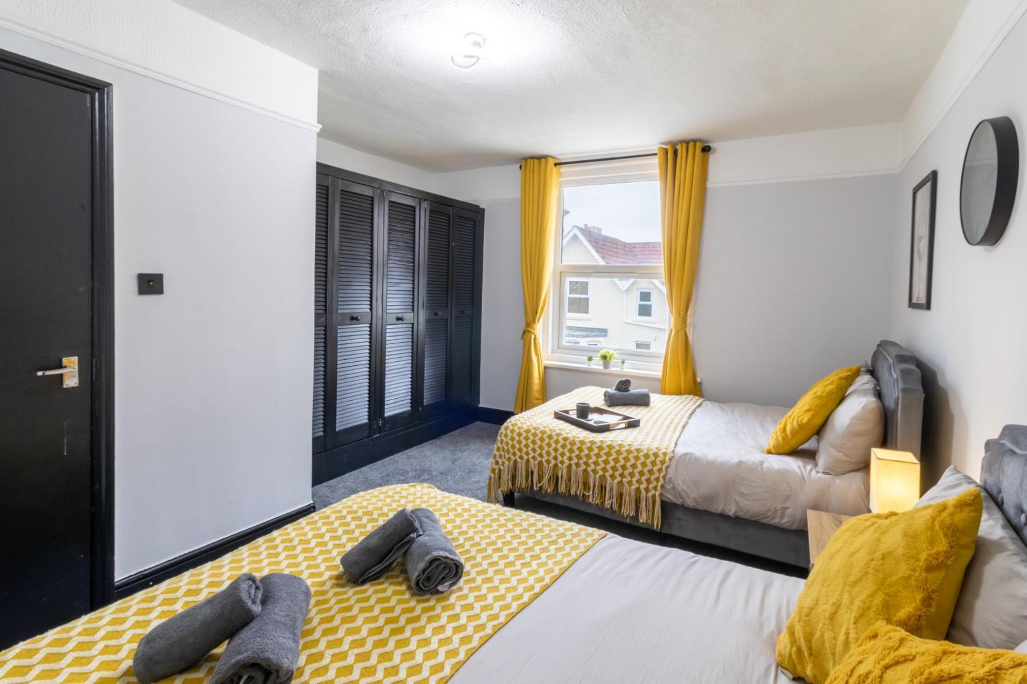 Open Mind - 4 Beds & Free Parking Appartamento *